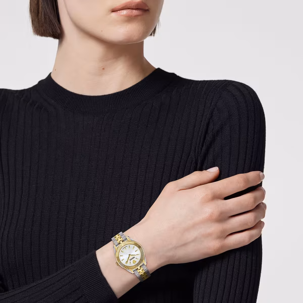 Versace VRSCVE9CA0224 Kadın Kol Saati