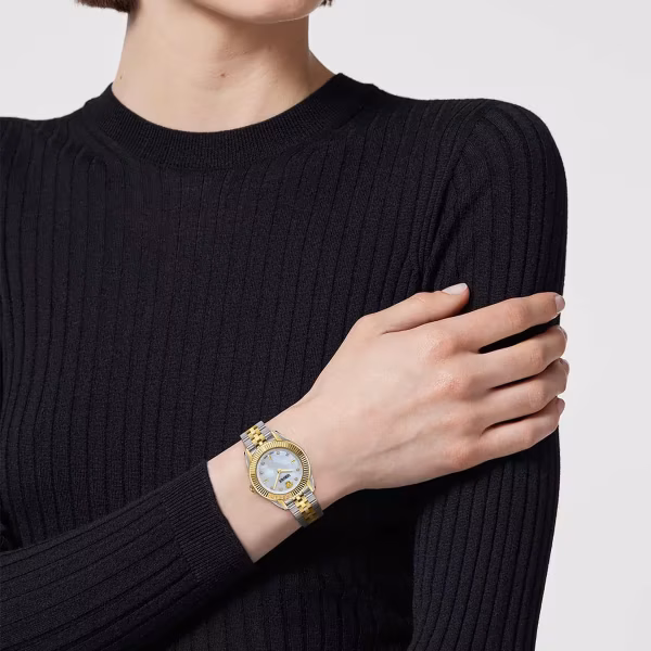 Versace VRSCVE9CA0625 Pırlantalı Kadın Kol Saati