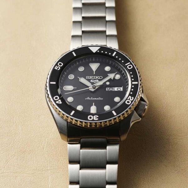 Seiko 5 Sports SRPD55K Erkek Kol Saati