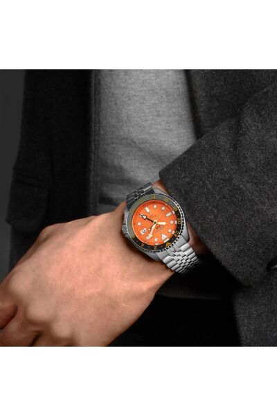 Seiko 5 Sports GMT SSK005K Erkek Kol Saati