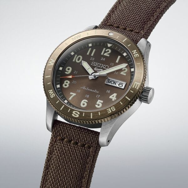 Seiko 5 Sports Field HDB009K1 Erkek Kol Saati HDB009